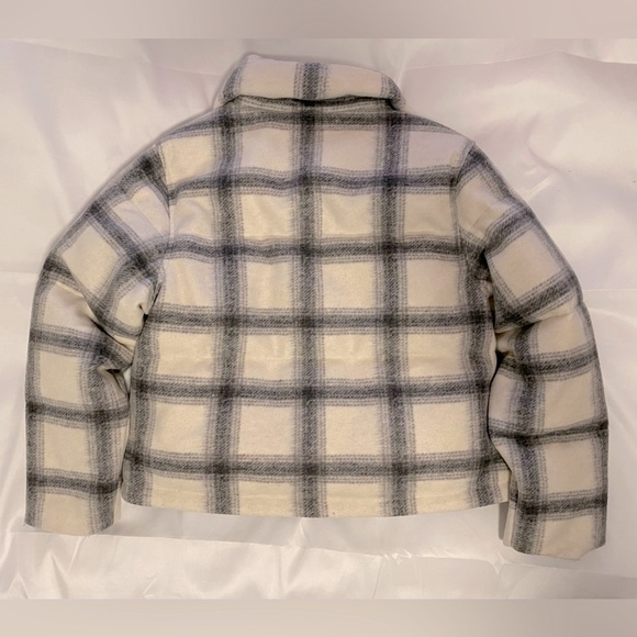 Abercrombie and Fitch ‘A&F Wool-Blend Mini Puffer in Cream Plaid’ Medium (M) - Picture 2 of 6